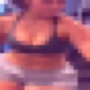 Urielle, 34 ans, disponible à Saint-Jean-le-Blanc pour un plan cul