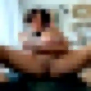 Découvre Zelda, 26 ans à Saint-Malo en privé