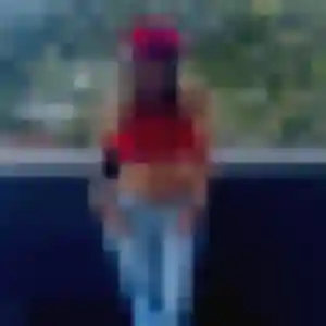 Charmante Brunehilde, 34 ans à Saint-Mandé - découvrir son profil