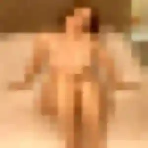 Djamila, 19 ans, en ligne à Saint-Mandé pour une rencontre coquine