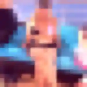 Contacte Suzanne, 19 ans à Saint-Marcel en privé