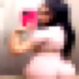 Lola (29 ans) à Saint-Orens-de-Gameville attend une rencontre aujourd'hui