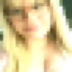 Salima, 26 ans, connectée à Saint-Ouen-sur-Seine pour un plan cul