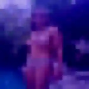 Rencontre Svetlana, 21 ans à Saint-Pierre gratuitement