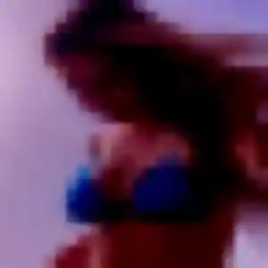 Sandrine, 23 ans, disponible à Saint-Pol-de-Léon pour un plan cul