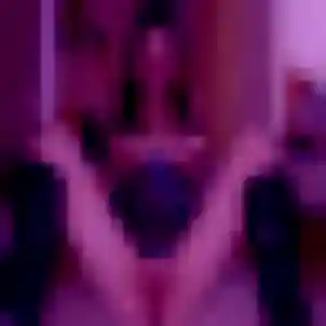 Aisha, 24 ans, en ligne à Saint-Priest-en-Jarez pour une rencontre coquine