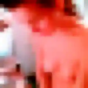 Rebecca (20 ans) à Sanary-sur-Mer propose une rencontre rapidement