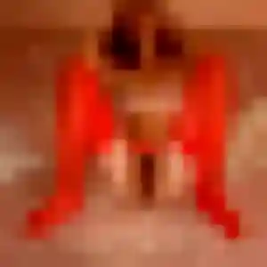 Djamila, fille de 20 ans propose plan cul à Solliès-Pont