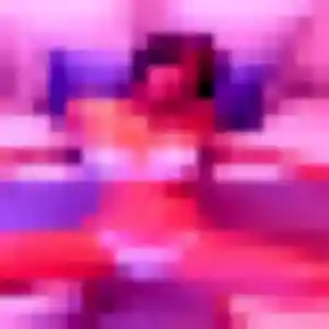 Meriem (27 ans) à Solliès-Pont attend un plan cul maintenant