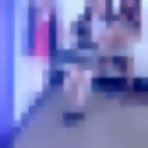 Photo de Nelly à Surgères (25 ans) - plan cul discret