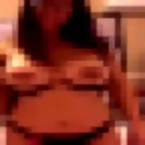 Veronique (19 ans) à Sury-le-Comtal attend une rencontre maintenant