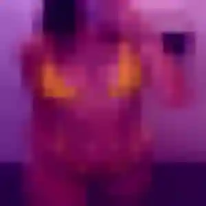 Photo exclusive de Lena, 20 ans à Tourcoing - plan discret