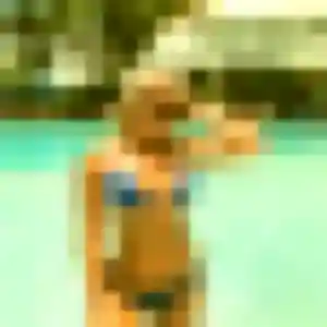 Nadine, 19 ans, connectée à Tournus pour une rencontre coquine