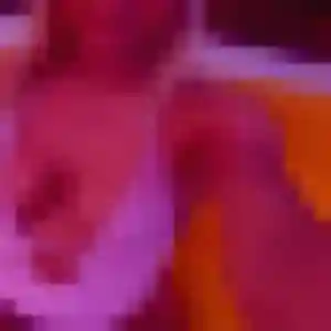 Naomi (22 ans) à Vaulx-en-Velin attend une rencontre rapidement