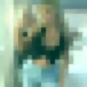 plan cul à Vaux-sur-Seine : photo de Domitille, 38 ans - sans engagement